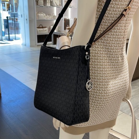 Michael Kors Jet Set Travel Large Messenger Crossbody Bag Black - Picture 3 of 16